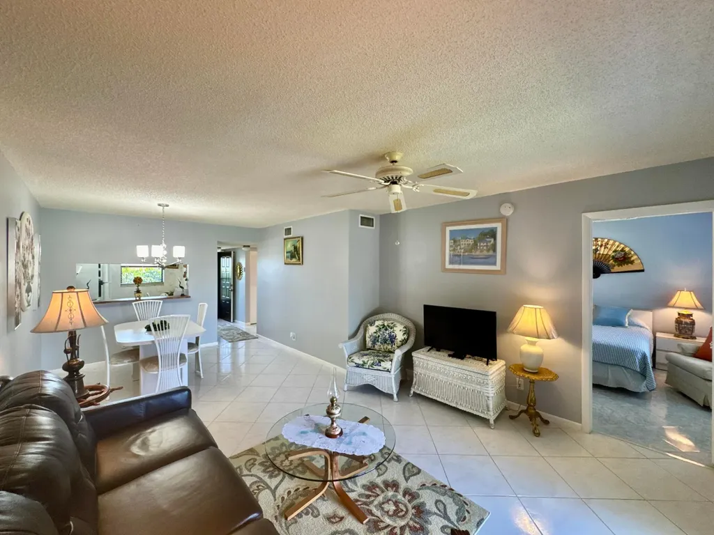 7214 Golf Colony Court Lake Worth FL 33467