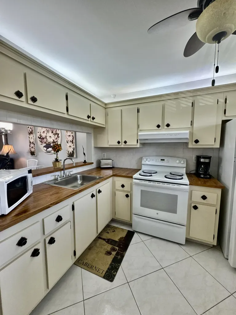 7214 Golf Colony Court Lake Worth FL 33467