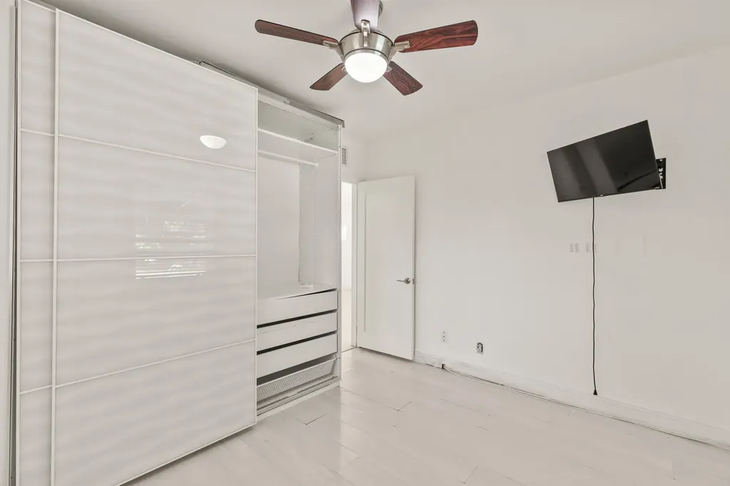 1637 N Victoria Park Road Fort Lauderdale FL 33305