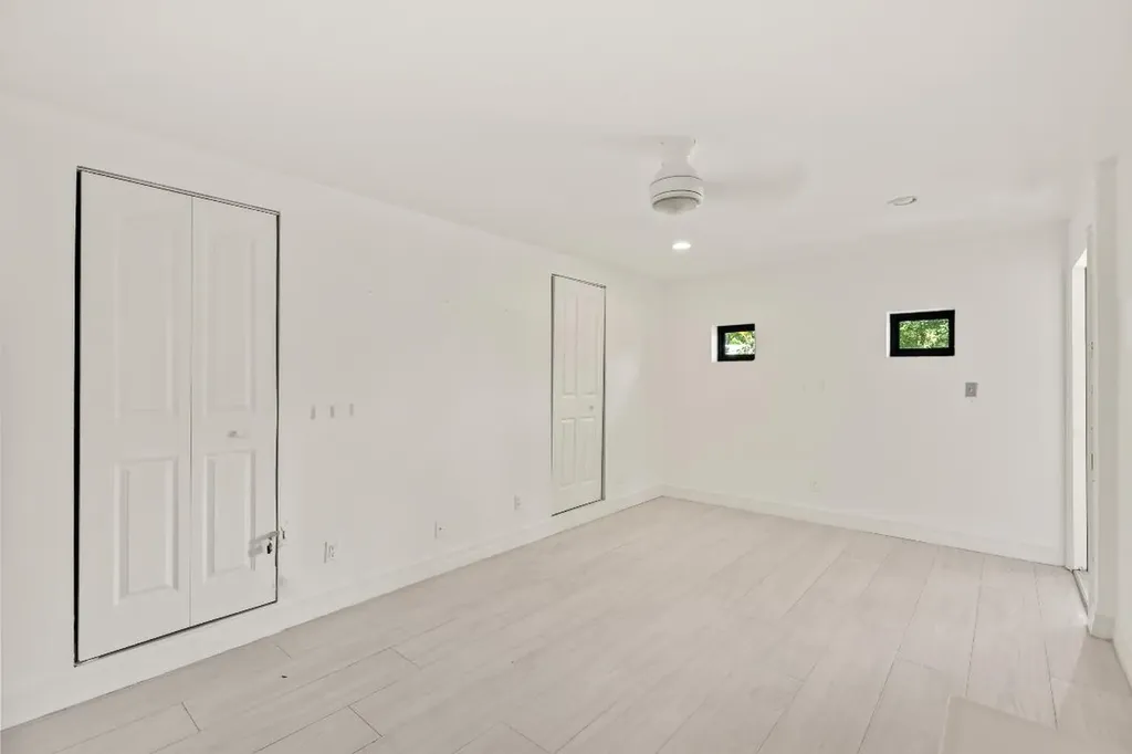 1637 N Victoria Park Road Fort Lauderdale FL 33305