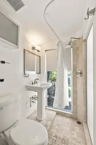 1637 N Victoria Park Road Fort Lauderdale FL 33305
