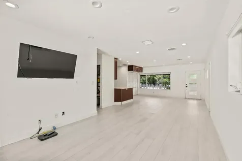 1637 N Victoria Park Road Fort Lauderdale FL 33305