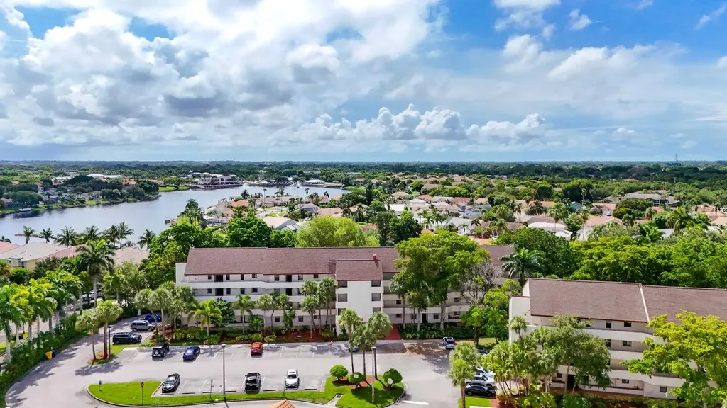 12524 Shoreline Drive Wellington FL 33414