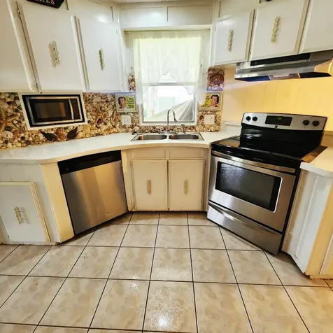 128 W Caribbean Port St Lucie FL 34952