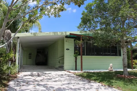 128 W Caribbean Port St Lucie FL 34952