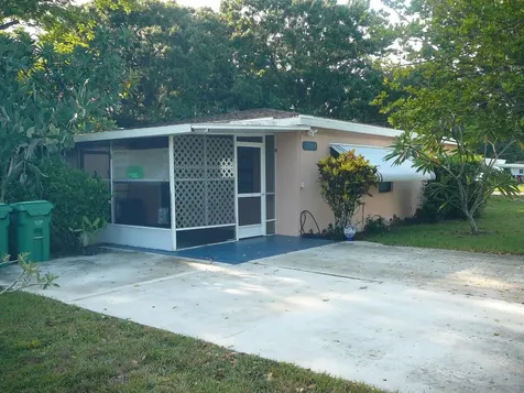 2101 S 33rd Street Fort Pierce FL 34947