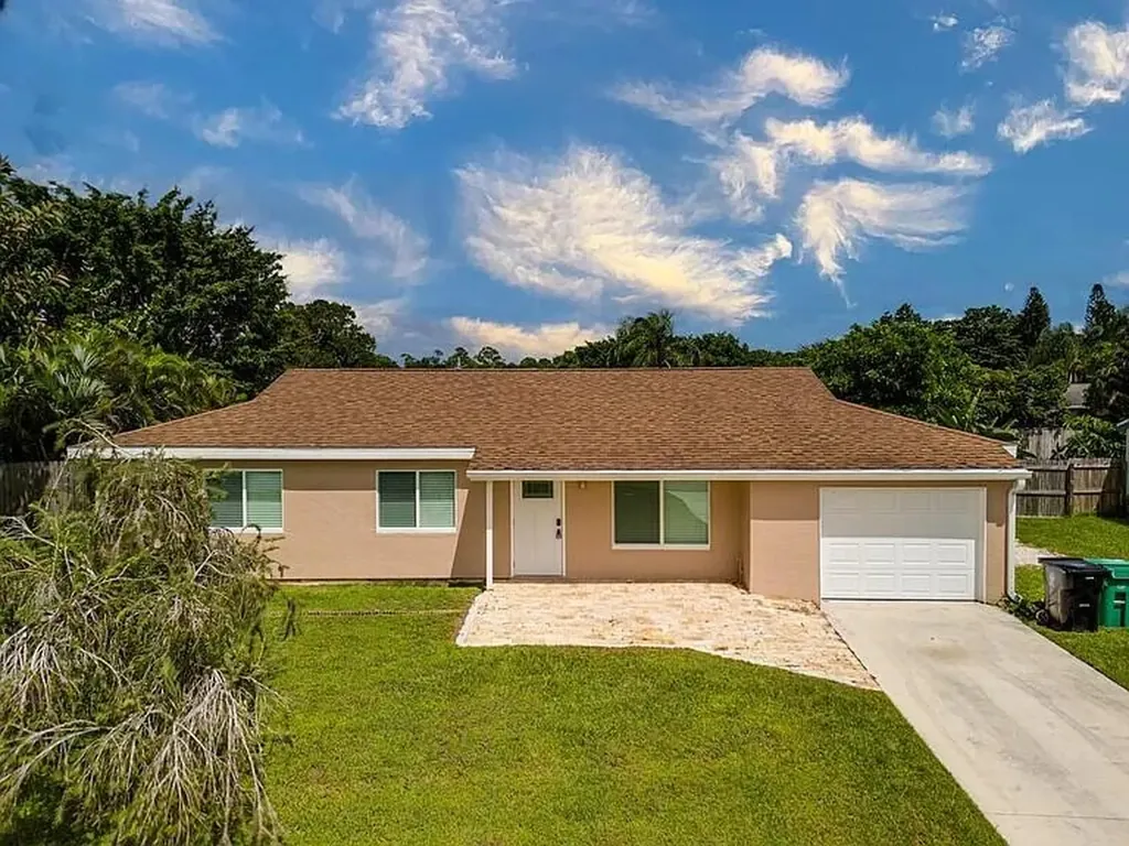 2138 SE Shelter Drive Port St Lucie FL 34952
