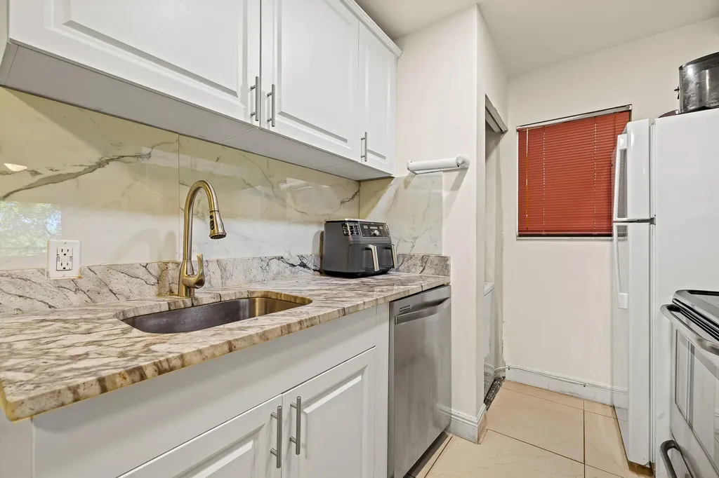 610 Trace Circle Deerfield Beach FL 33441