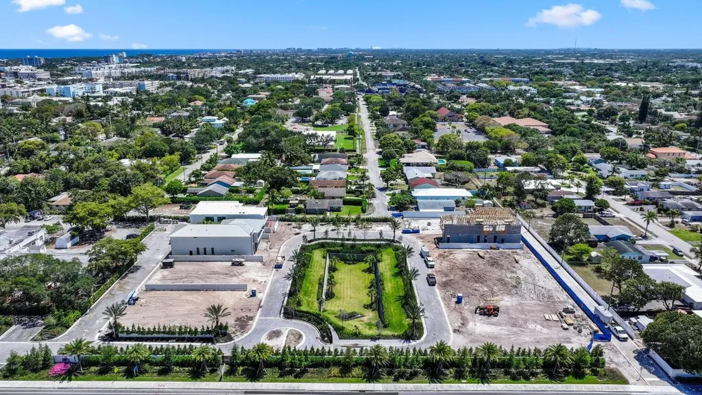 325 Grove Place Delray Beach FL 33444