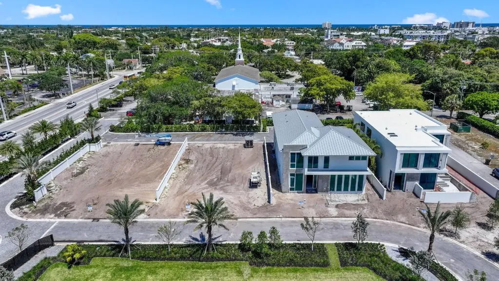 325 Grove Place Delray Beach FL 33444