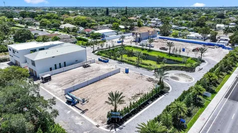 325 Grove Place Delray Beach FL 33444