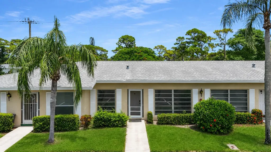 13670 Via Flora Delray Beach FL 33484