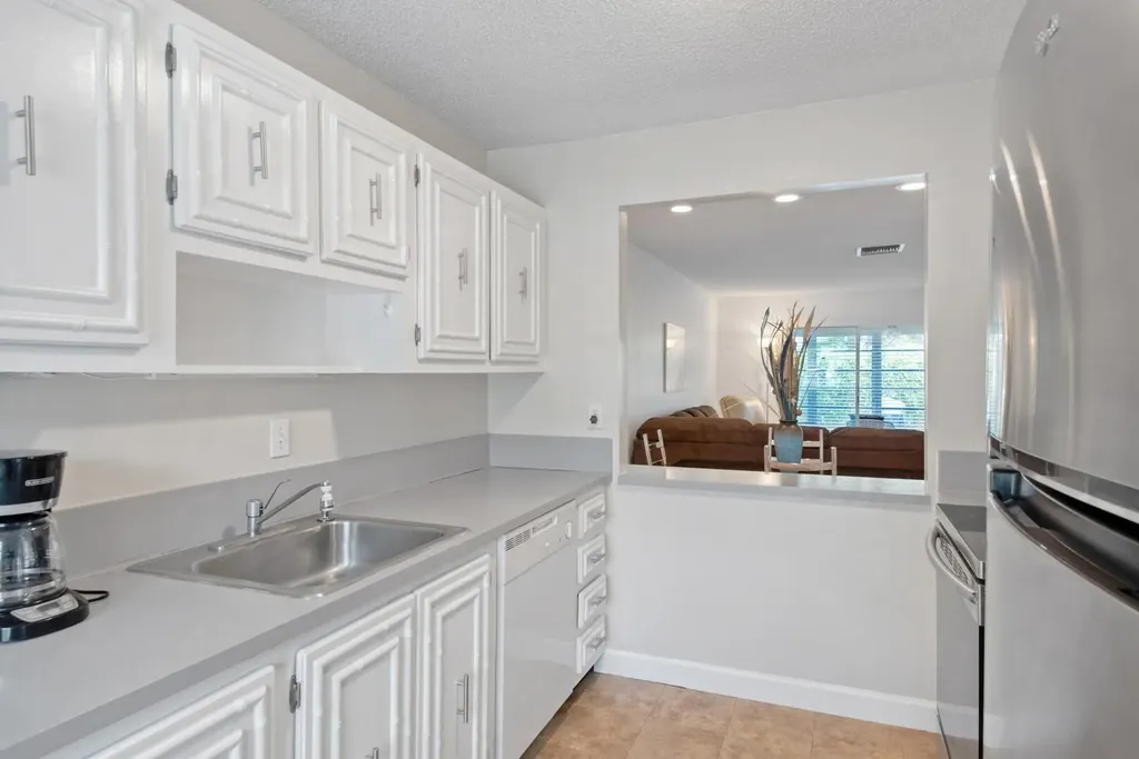 13670 Via Flora Delray Beach FL 33484
