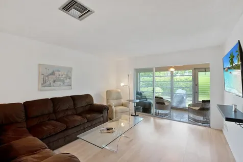 13670 Via Flora Delray Beach FL 33484