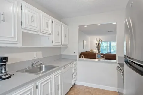 13670 Via Flora Delray Beach FL 33484