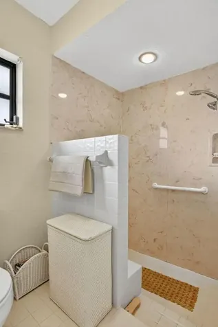 6043 Petaluma Drive Boca Raton FL 33433