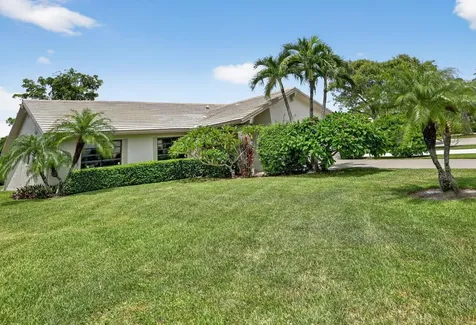 6043 Petaluma Drive Boca Raton FL 33433