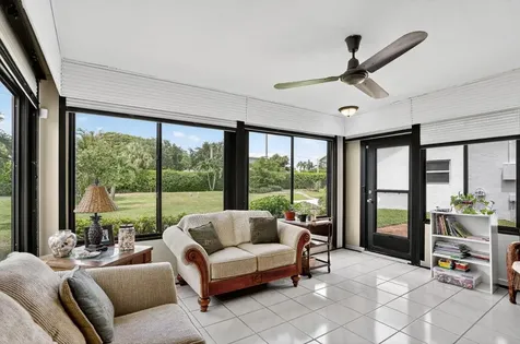 6043 Petaluma Drive Boca Raton FL 33433