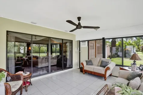 6043 Petaluma Drive Boca Raton FL 33433