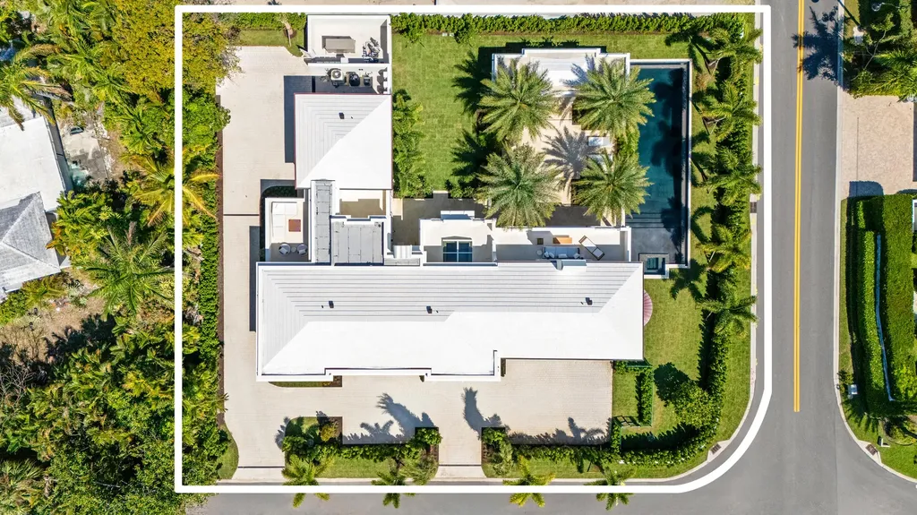 301 Plantation Road Palm Beach FL 33480