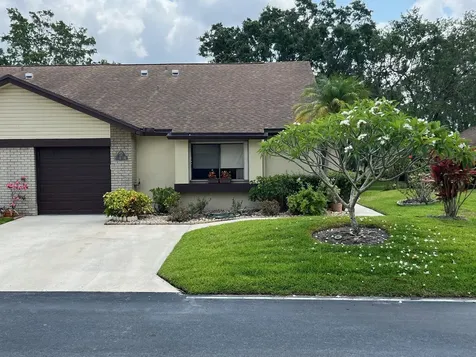 139 Meander Circle Royal Palm Beach FL 33411