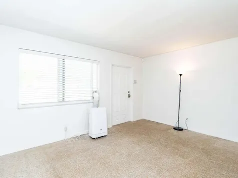 4230 NE 1st Terrace Oakland Park FL 33334