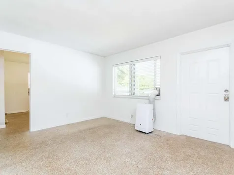 4230 NE 1st Terrace Oakland Park FL 33334