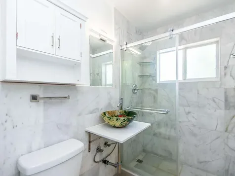 4230 NE 1st Terrace Oakland Park FL 33334