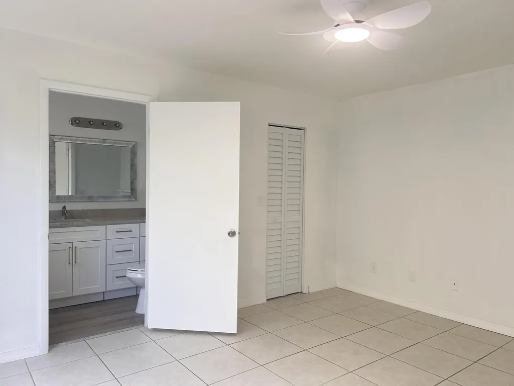 3 Fawlkland Circle Boynton Beach FL 33426