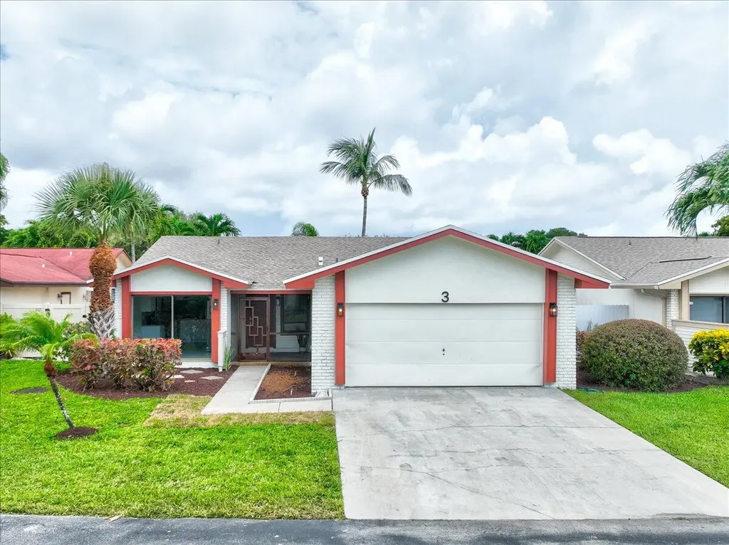 3 Fawlkland Circle Boynton Beach FL 33426