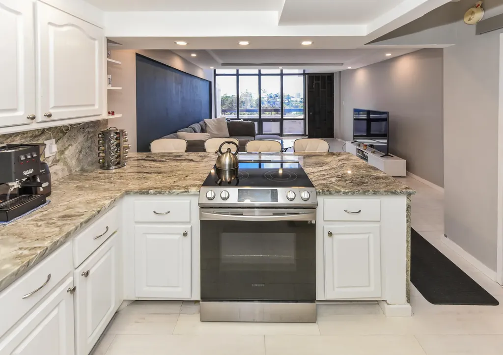 1401 S Federal Highway Boca Raton FL 33432