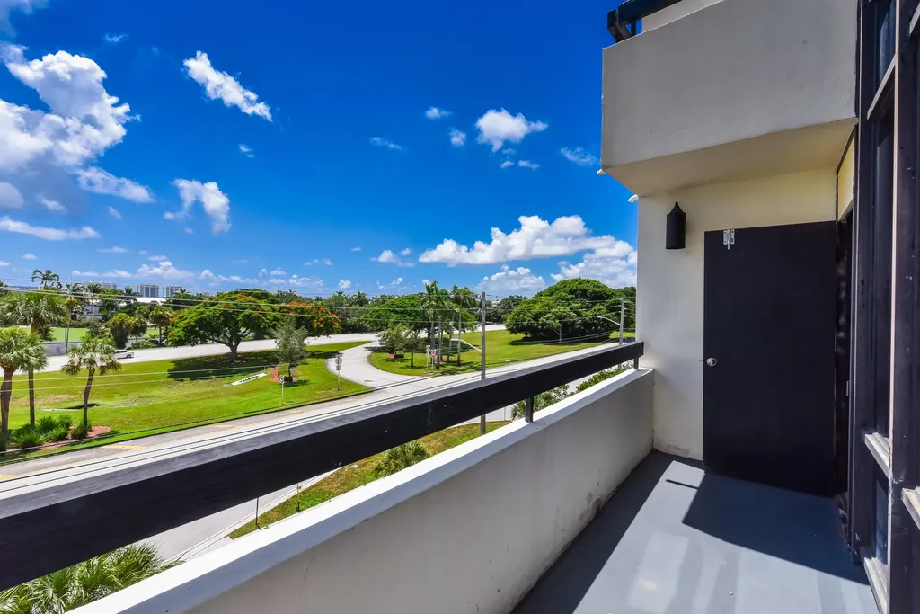 1401 S Federal Highway Boca Raton FL 33432