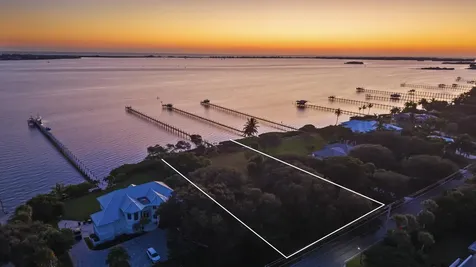 36 S Sewalls Point Road Sewalls Point FL 34996