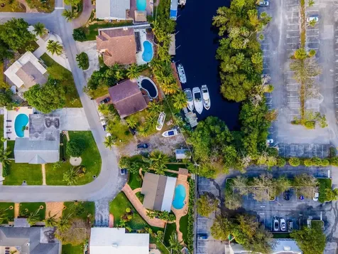 462 NE 9th Avenue NE Deerfield Beach FL 33441