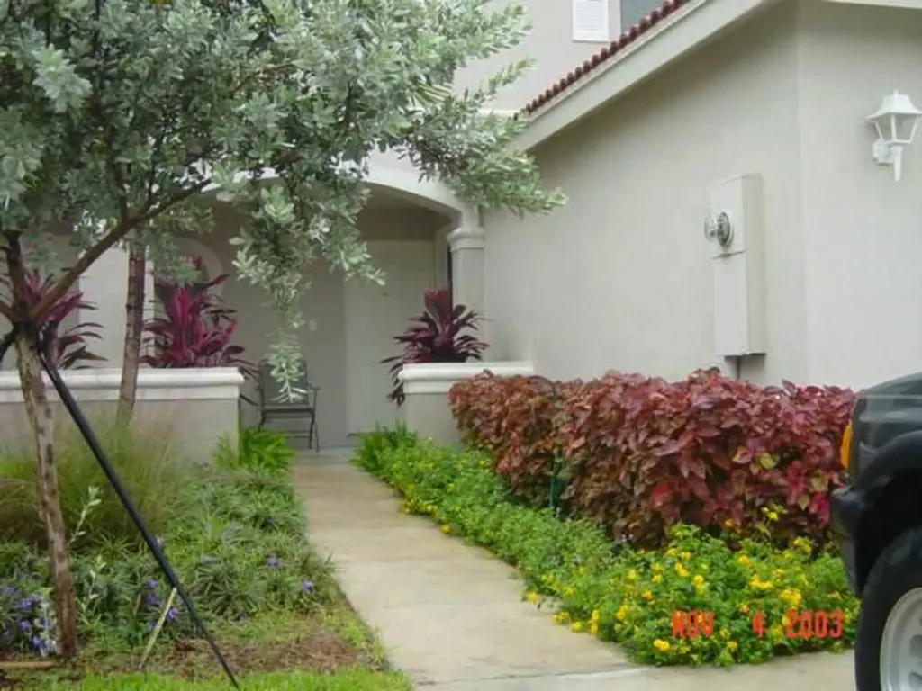 7052 Hawks Nest Terrace Riviera Beach FL 33407