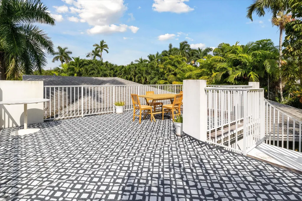 202 32nd Street West Palm Beach FL 33407