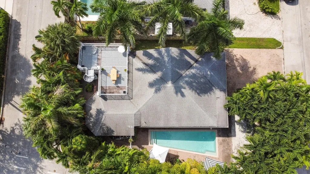 202 32nd Street West Palm Beach FL 33407