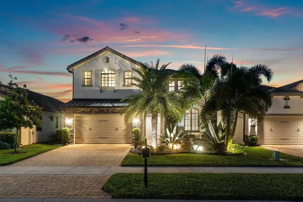 8532 Grand Prix Lane Boynton Beach FL 33472