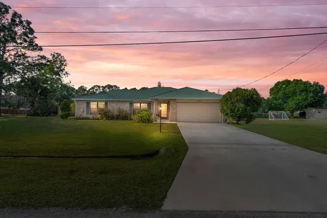 5940 NW Brenda Circle Port St Lucie FL 34986