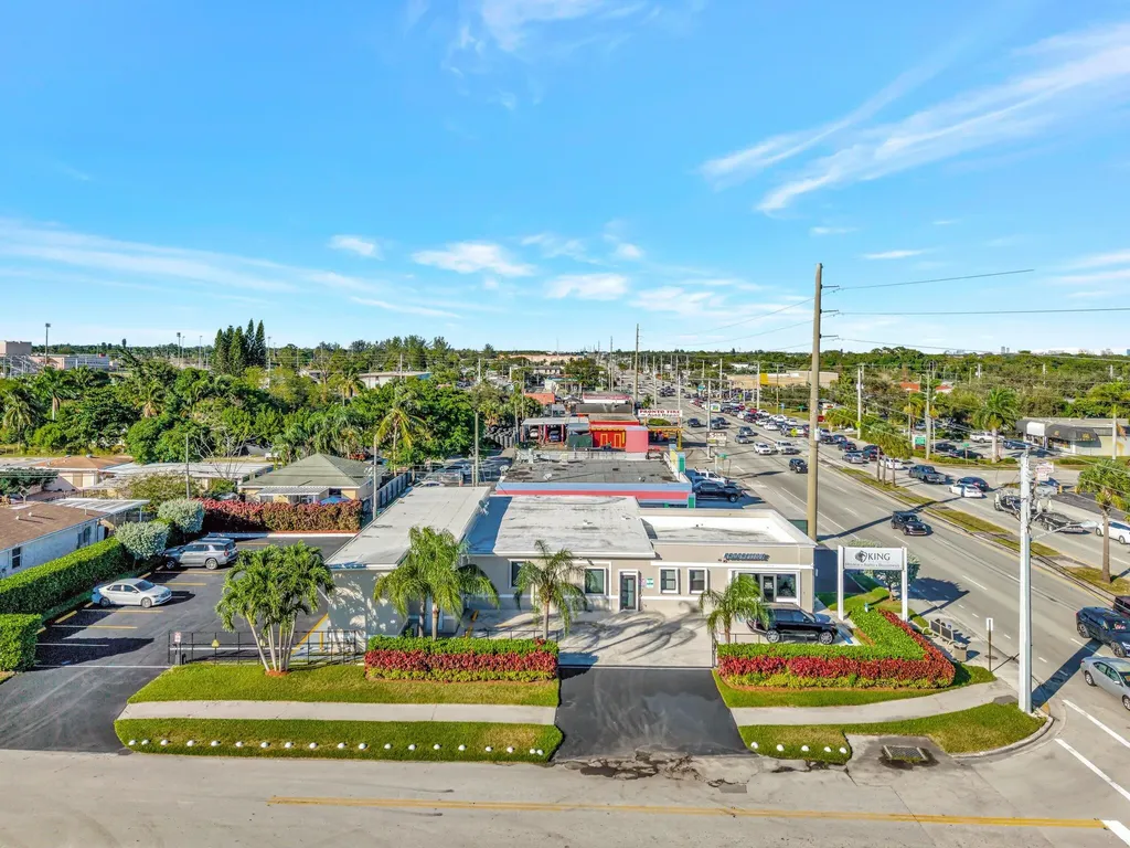 3379 S Military Trail Lake Worth FL 33463
