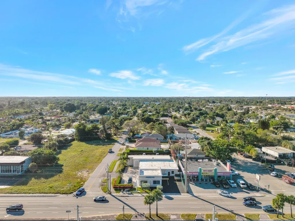 3379 S Military Trail Lake Worth FL 33463