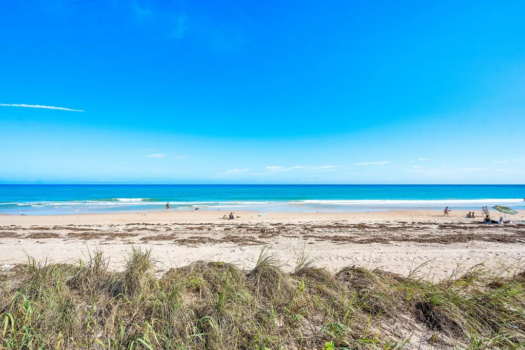 3070 S Ocean Boulevard Manalapan FL 33462