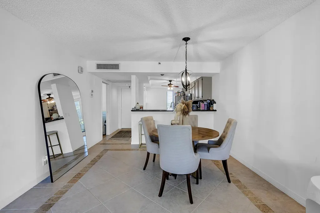 21 Royal Palm Way Boca Raton FL 33432