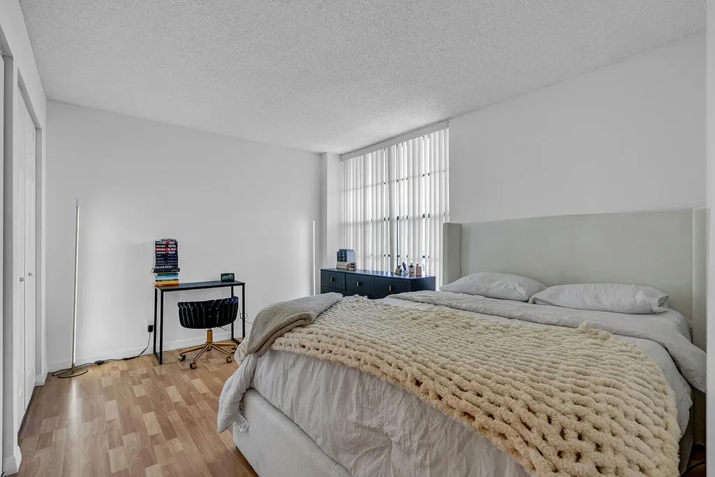 21 Royal Palm Way Boca Raton FL 33432