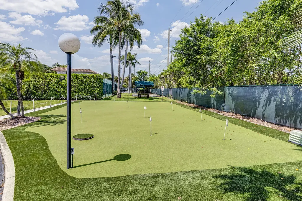 21 Royal Palm Way Boca Raton FL 33432