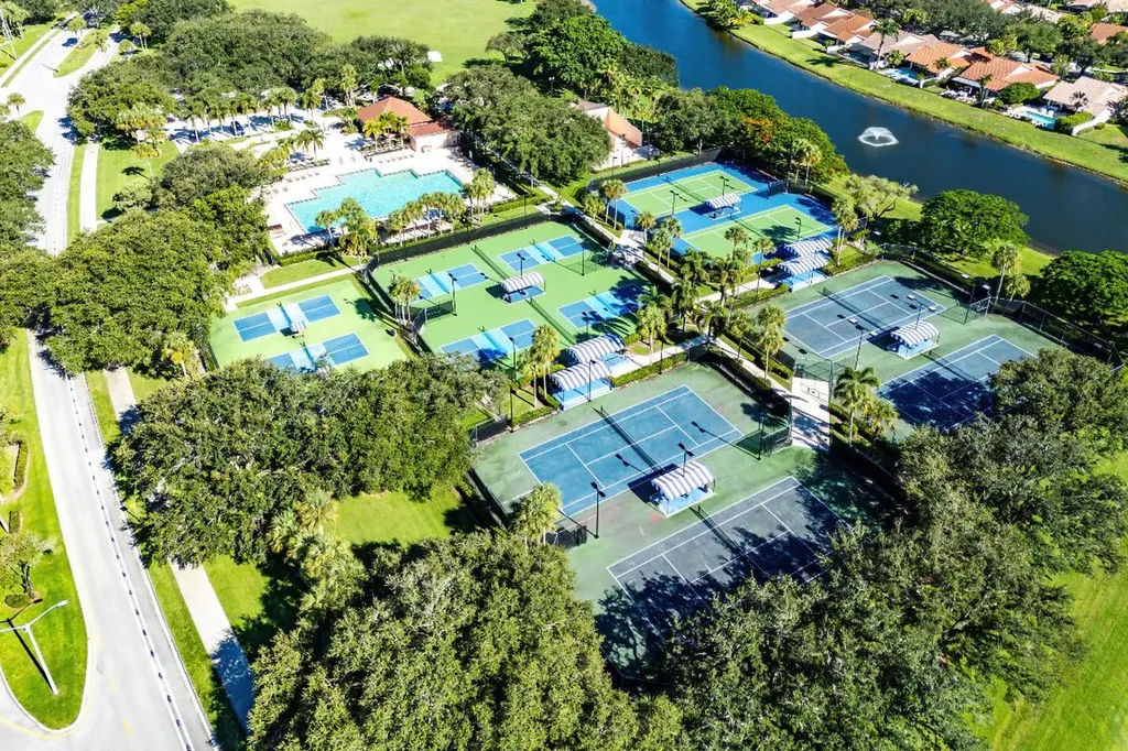 1951 Brandywine Road E West Palm Beach FL 33409