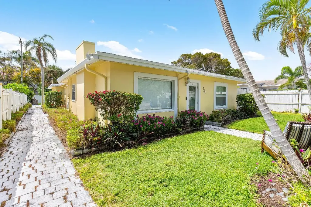 624 Allen Avenue Delray Beach FL 33483
