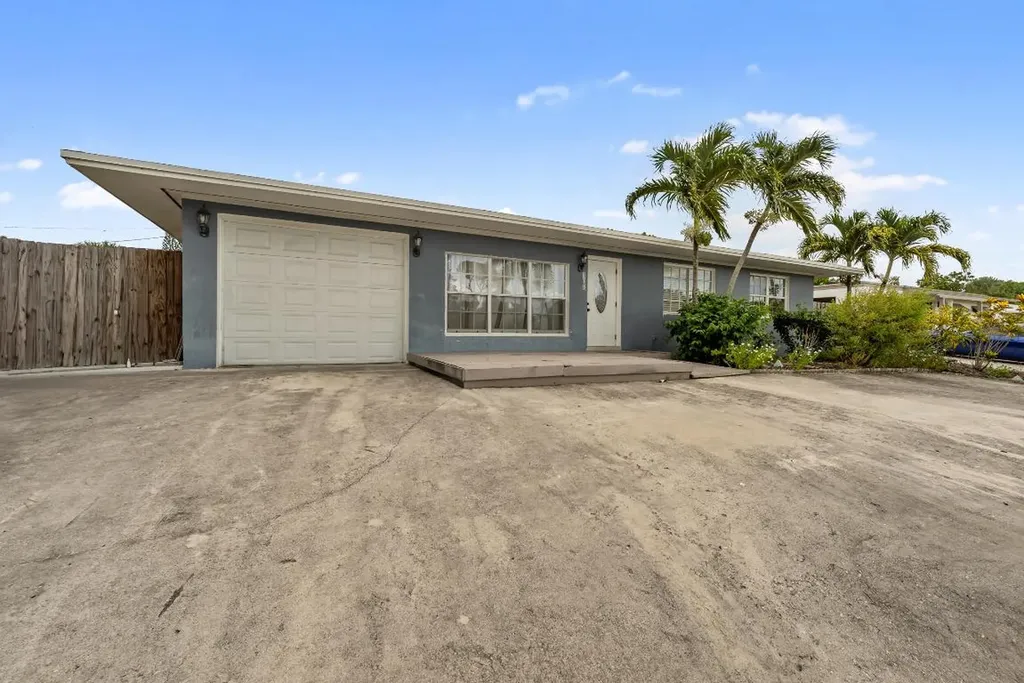 808 Wright Drive Lake Worth FL 33461