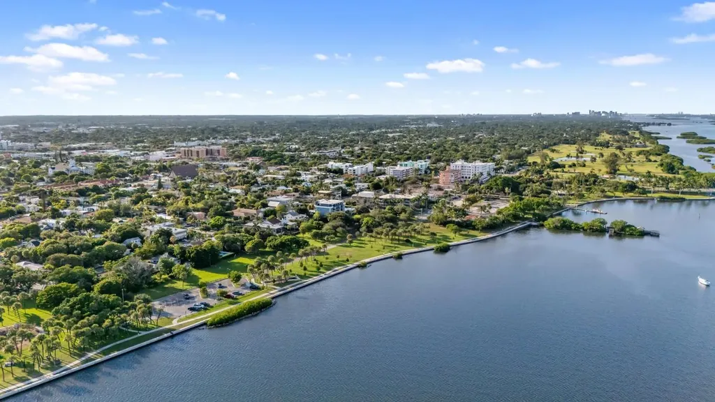 808 Wright Drive Lake Worth FL 33461