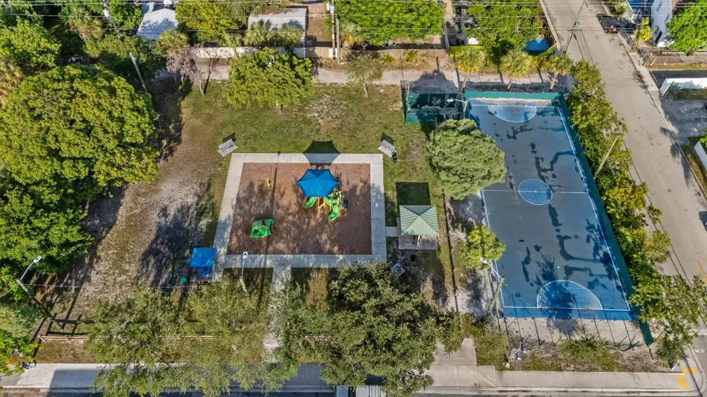 808 Wright Drive Lake Worth FL 33461